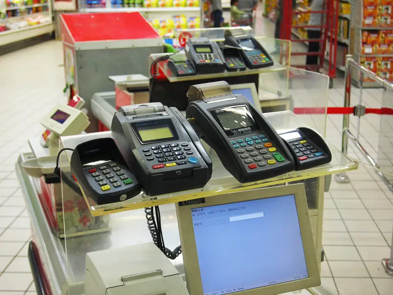Police Warn About a Card Reader Trick at Stores