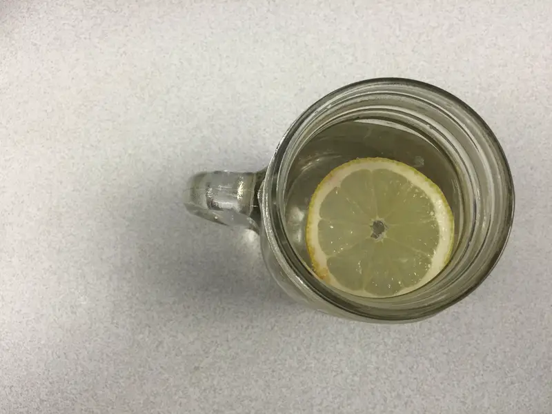 Why Ordering Lemons in Your Water Is a Mistake
